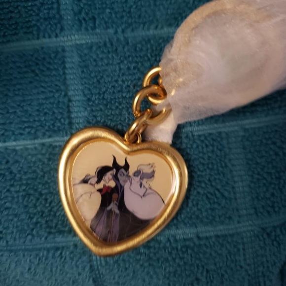 Disney X Coach Mini Jamie Camera Bag,Heart Necklace, and Locket Bag Charm - Picture 4 of 5